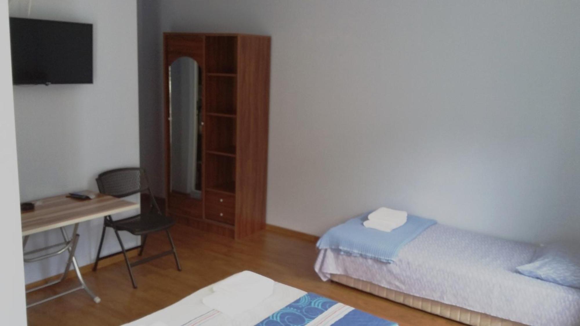 Calypso Kvariati Hotel Rum bild