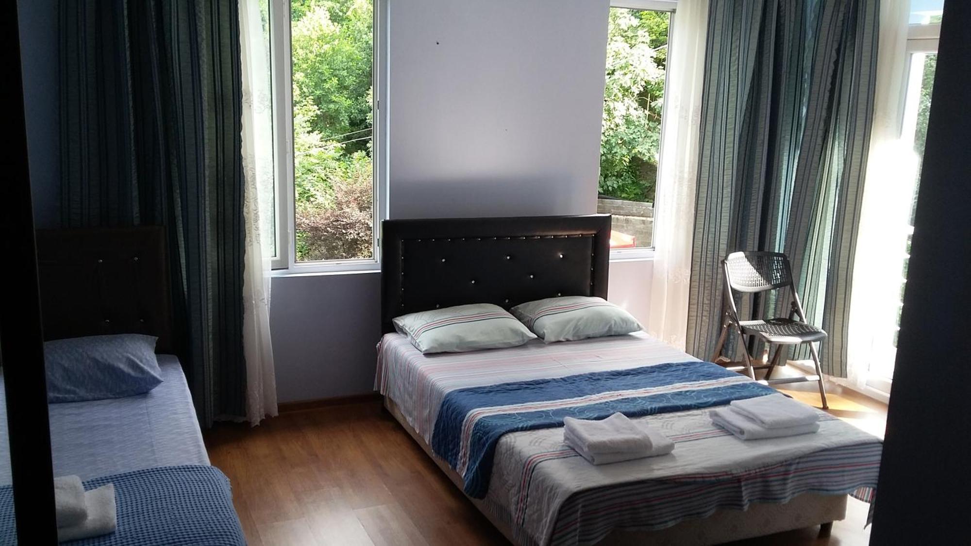 Calypso Kvariati Hotel Rum bild